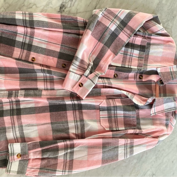 BNWOT Plaid Button Down - Picture 4 of 5